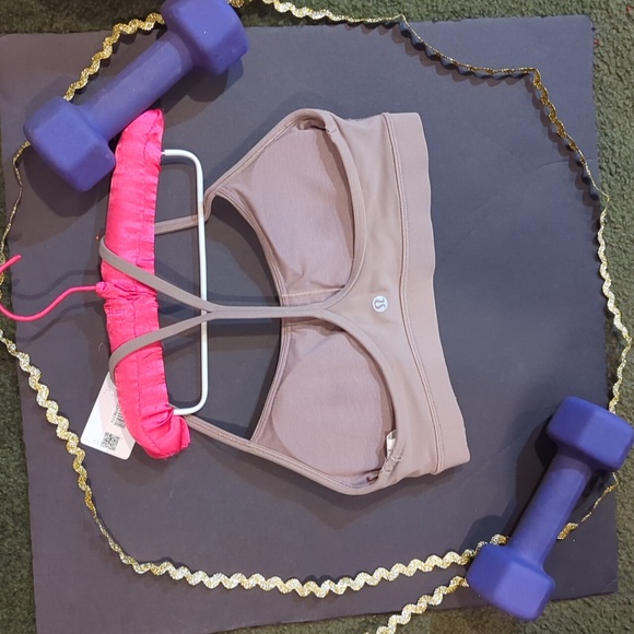 Lululemon Women's Sports Bra - Picture 2 of 3